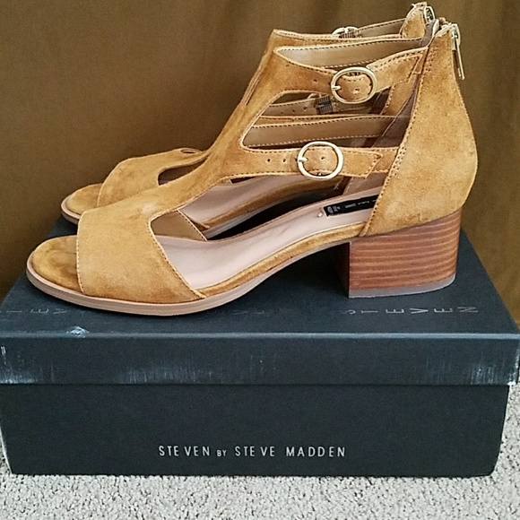 Shoes - Picture 3 of 5